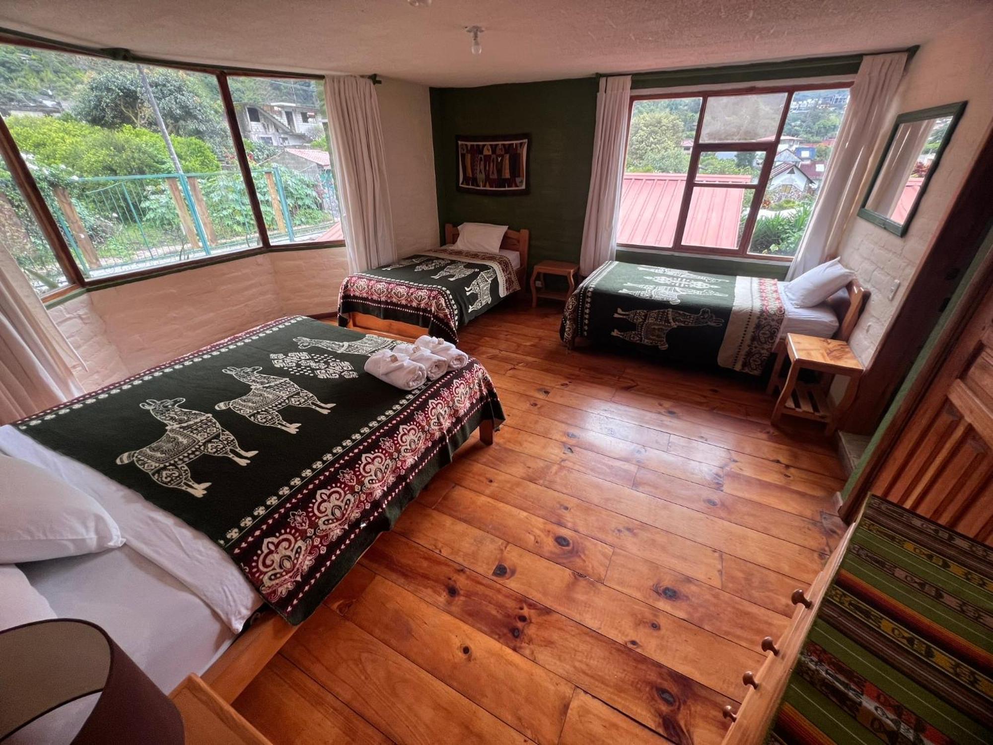 La Casa Verde Eco Guest House Banos  Room photo