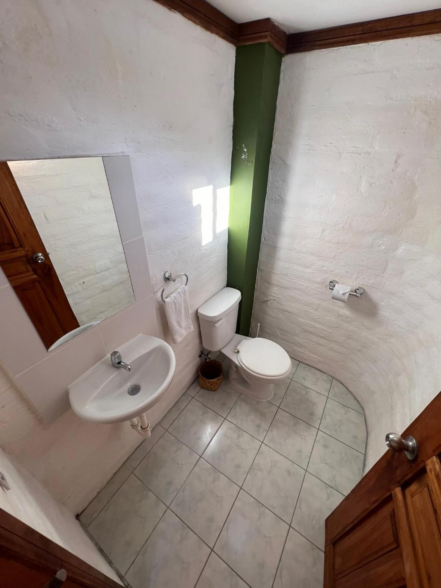 La Casa Verde Eco Guest House Banos  Room photo