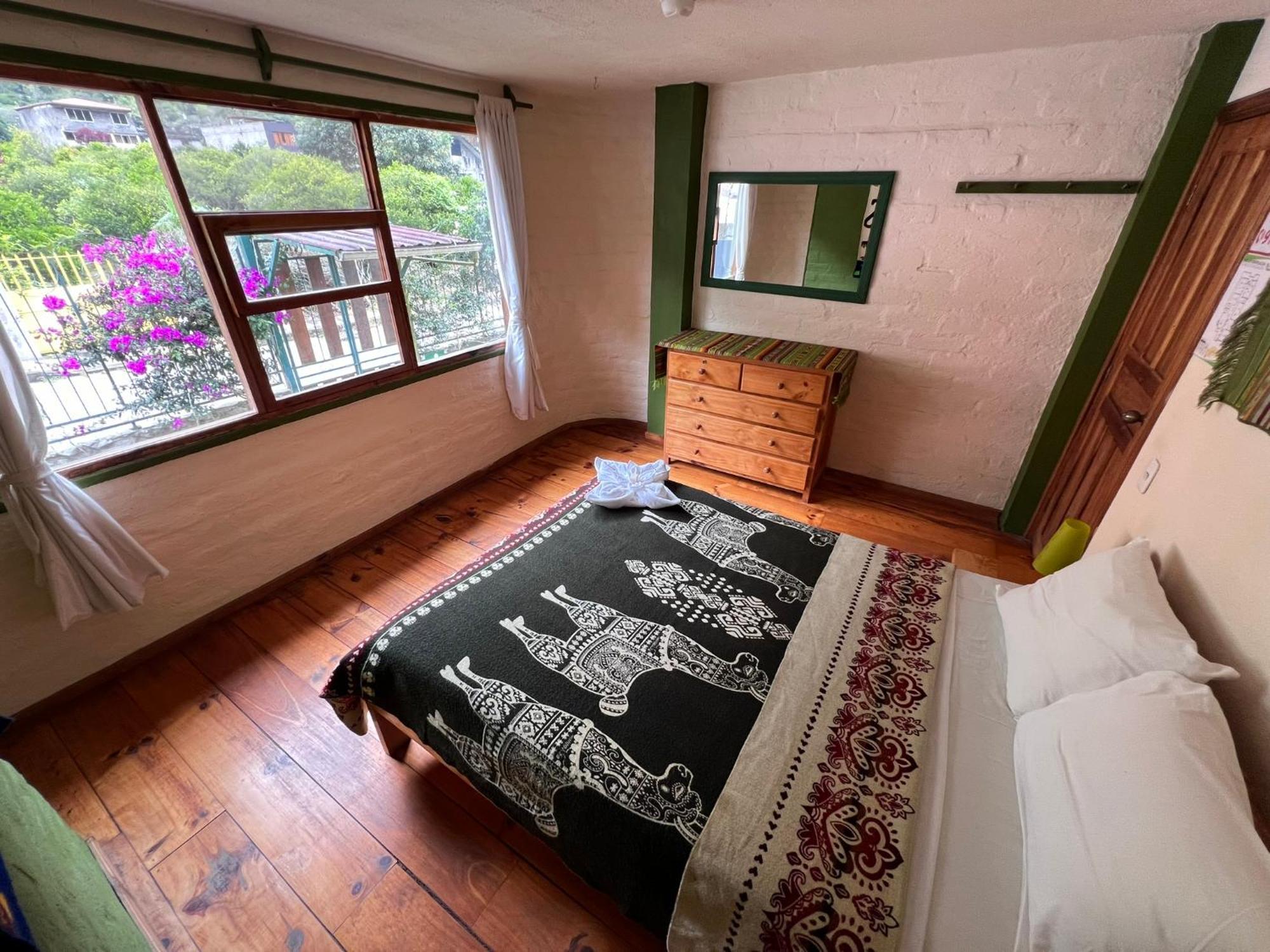 La Casa Verde Eco Guest House Banos  Room photo